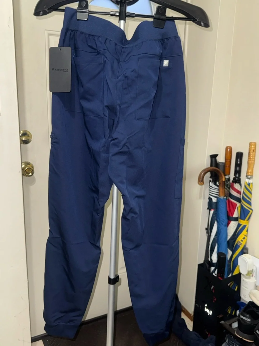 Fabletics I Men’s I All-Shift Scrub Jogger I Navy I Size: M I Inseam: 28”